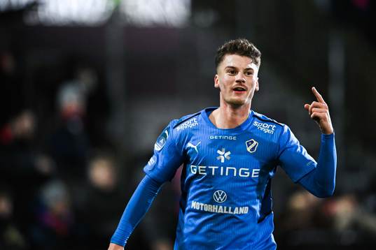Halmstads Samuel Kroon jublar efter 1-1