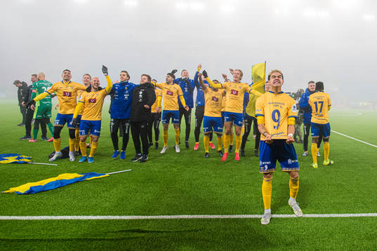 Iman Mafi, Felix Schröter, Daniel Michael Rodriguez