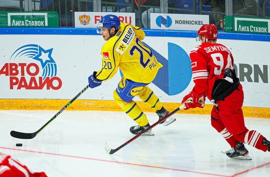 Lawrence Pilut of Sweden