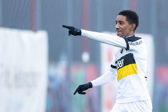 AIKs Alexander Fesshaie Beraki jublar efter 1-2
