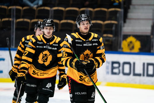 Skellefteås Simon Robertsson jublar