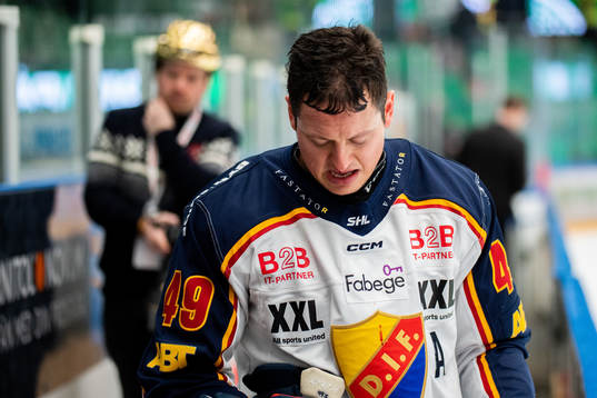 Djurgårdens Rhett Rakhshani har ont