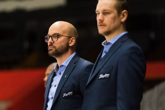 Modos Tränare Björn Edlund och Anton Söderqvist