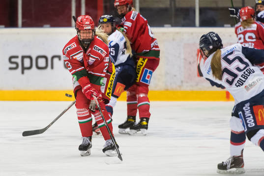 Modos Olivia Carlsson täcker skott från Linköpings Alva