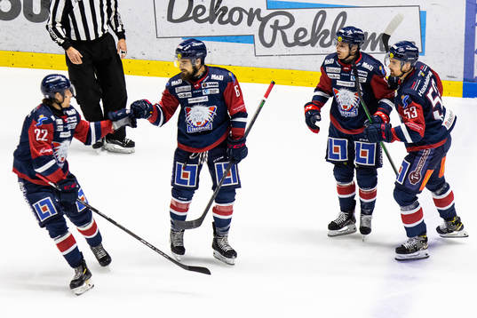 Linköpings Craig Shira jublar med lagkamrater