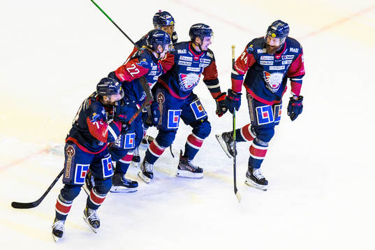 Linköpings Markus Ljungh jublar med lagkamrater