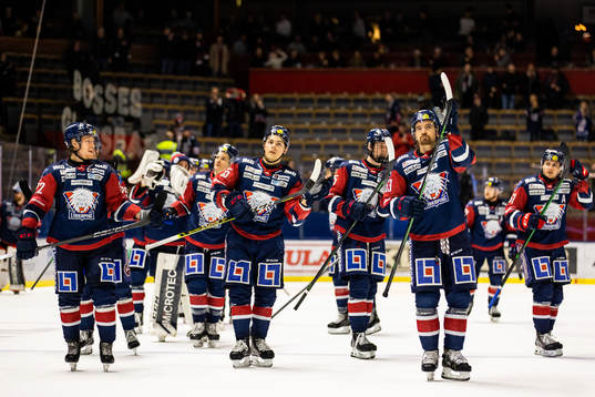 Linköpings Eddie Larsson jublar med lagkamrater