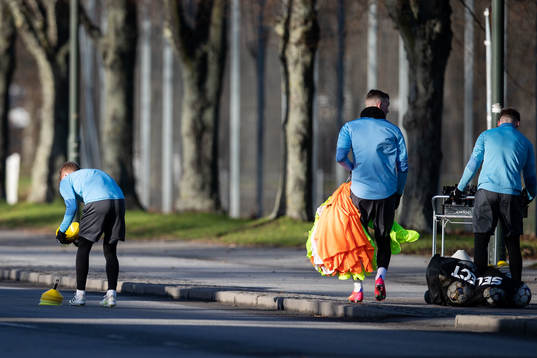 Malmö FFs spelare tappar koner