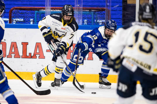 HV71s Thea Johansson och Leksands Hanna Sköld