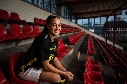 s nyförvärv Chinyelu Asher under en fotografering med AIK den 18 januari 2022 i Stockholm. 