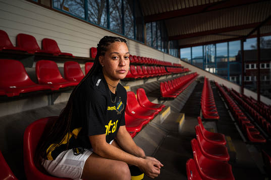 s nyförvärv Chinyelu Asher under en fotografering med AIK den 18 januari 2022 i Stockholm. 