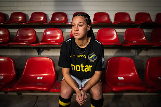 s nyförvärv Chinyelu Asher under en fotografering med AIK den 18 januari 2022 i Stockholm. 