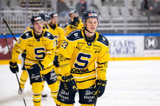 Södertäljes Albert Sjöberg jublar