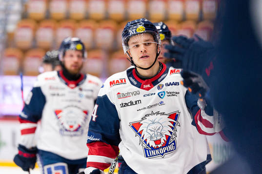 Linköpings Arvid Costmar jublar