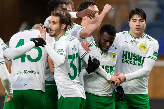 Hammarbys Filston Mawana jublar efter 1-0