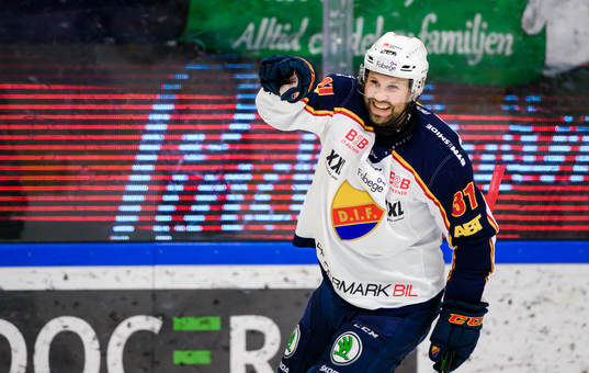 Djurgårdens Dick Axelsson jublar