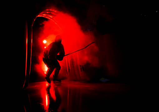 Örebros Petr Zámorský gör entré genom Örebro slott