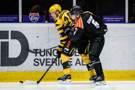 Skellefteås Linus Lindström och Brynäs Chay Genoway