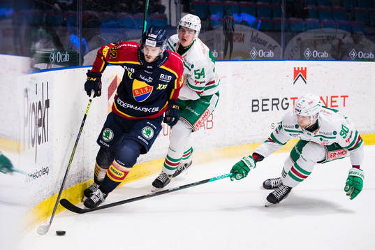 Rögles William Wallinder och Ted Brithén försvarar sig