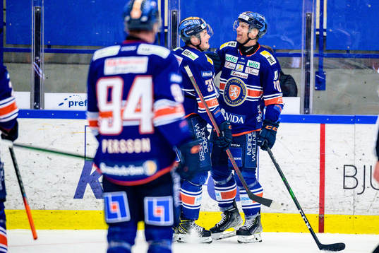 Växjös Richard Gynge jublar