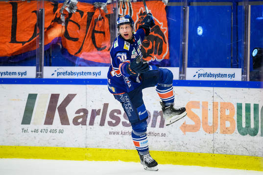 Växjös Richard Gynge jublar