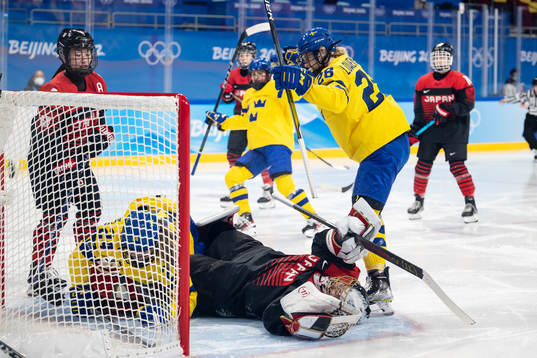 Michelle Löwenhielm and Maja Nylen-Persson of Sweden