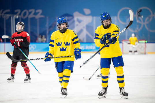Lisa Johansson and Emma Nordin of Sweden in the women’s