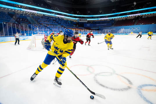 Mina Waxin of Sweden in the women’s ice hockey