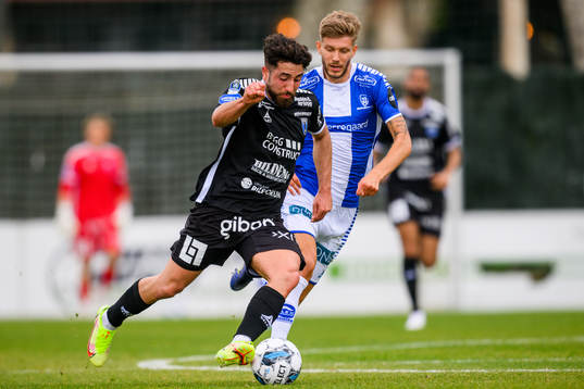 Moustafa Zeidan of Sirius and Mikkel Maigaard of Sarpsborg 08