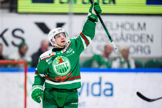 Rögles Leon Bristedt jublar