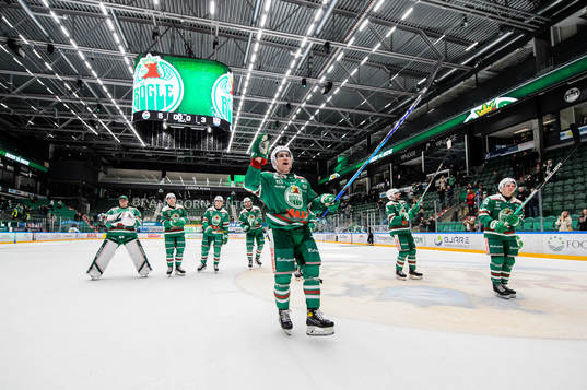 Rögles Ryan McKiernan jublar