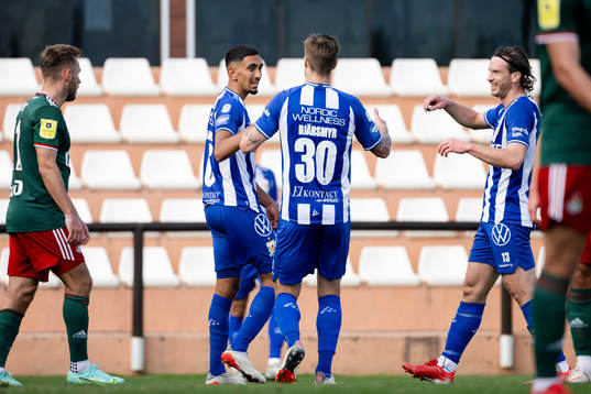 Amir Al-Ammari of IFK Göteborg celebrates the 2-1 goal