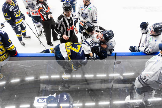 s Max Wennlund och Karlskogas Henrik Larsson