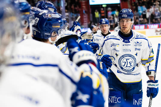 Leksands Carter Ashton jublar