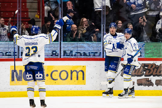 Leksands Carter Ashton jublar