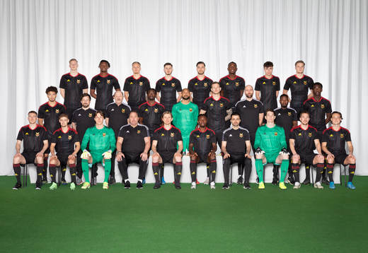  Malcolm Stolt, Uche Sabastine, André Österholm, Nikolaos Dosis, Felix Hörberg, Jordan Attah Kadiri, Linton Ulloa, Sebastian Karlsson Grach. Mittenledet från vänster: Ziad Ghanoum, Fysioterapeut Mikael Lagercrantz, Materialförvaltare Bengt-Uno Nilsson, Mansour Sinyan, Aly Keita, Kevin Jablinski, Fystränare Oscar Ljungblom, Materialförvaltare Moubarak Abdallah, Peter Amoran. Sittande från vänster: Simon Kroon, Henrik Bellman, Anton Berg, Manager Magnus Powell, Ludvig Fritzson, Sam Mensiro, Tränare Amir Azrafshan, Andrew Mills, Erlend Sivertsen, Cesar Weilid.