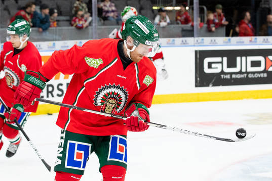 Frölundas Jens Olsson innan ishockeymatchen i SHL mellan