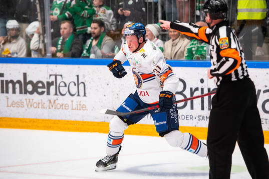 Växjös Olle Lycksell jublar