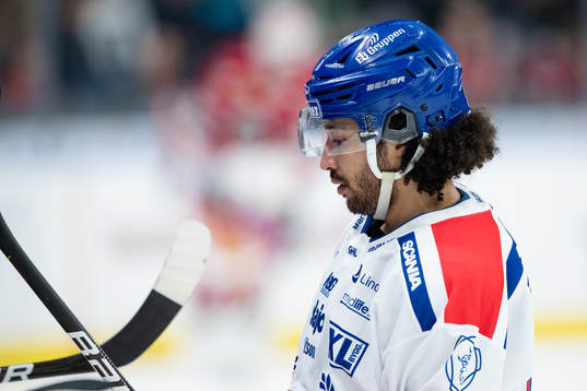Oskarshamns Cameron Brace lämnar isen