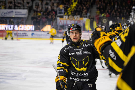Västerås Filip Karlsson jublar