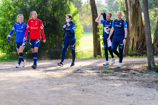 Synne Skinnes Hansen, goalkeeper Cecilie Hauståker