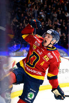 Djurgårdens Rhett Rakhshani jublar