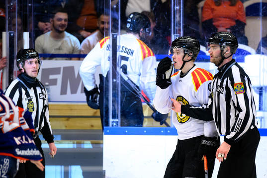 Brynäs Simon Bertilsson och Noel Gunler blir utvisade