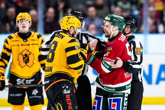 Skellefteås Jayce Hawryluk och Frölundas Mats Rosseli