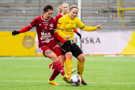 Rävåsens Jenny Tropp och Elfsborgs Moa Petersmo