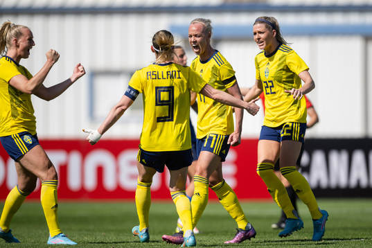 Caroline Seger of Sweden celebrates the 1-1 goal 