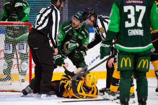 Färjestads Pontus Widerström och Skellefteås Tom