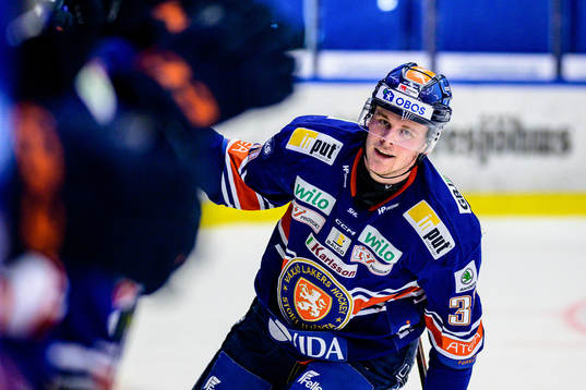 Växjös Olle Lycksell jublar