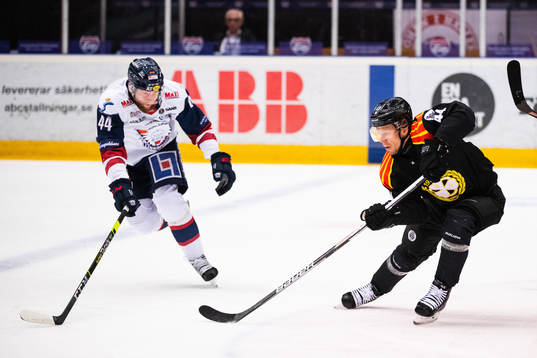 Brynäs Nicklas Danielsson och Linköpings Jonas Junland