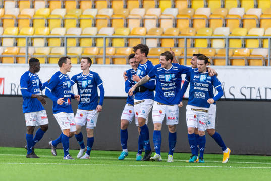 Norrbys spelare jublar